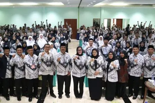 Eti Herawati: Peran Aktif Guru Bentuk Karakter Siswa Melalui Kurikulum Merdeka