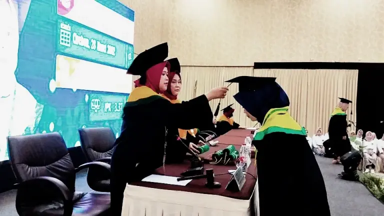 STIKes Ahmad Dahlan Cirebon Cetak Lulusan Tenaga Kesehatan Profesional dan Berkualitas