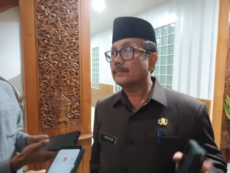 Kuwu Se-Kabupaten Cirebon Diberi Sepeda Motor, Bupati: Guna Menunjang Kinerja Maksimal Layani Masyarakat