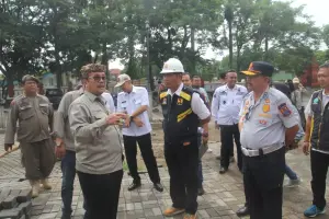 Hari Pertama Safari Pembangunan, Bupati Tinjau 10 Titik Proyek Fisik