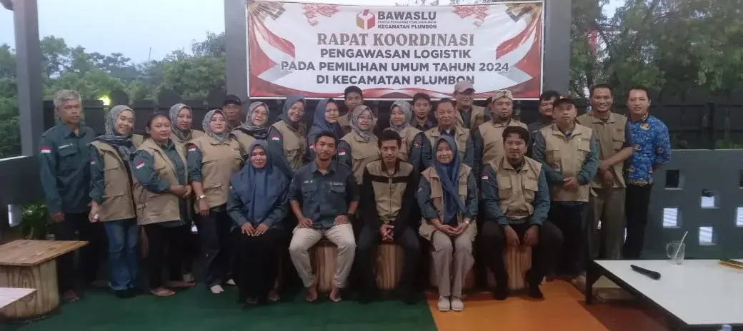 Panwascam Plumbon Gelar Rakor Penguatan Pengawas Kelurahan dan Desa