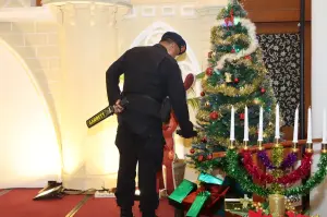 Pastikan Keamanan Ibadah Natal, Polisi Sterilisasi Puluhan Gereja di Kota Cirebon