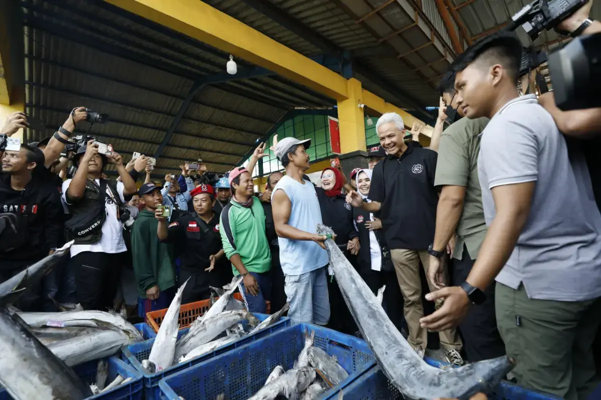 Datangi Indramayu, Ganjar Pranowo Terima Keluh Kesah Nelayan