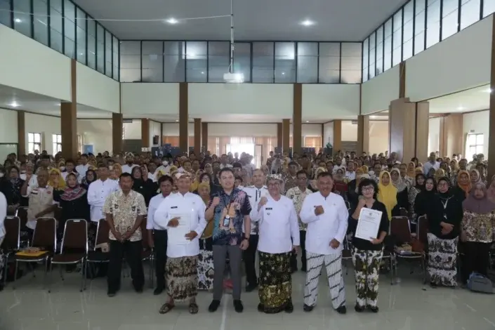 440 PNS Kabupaten Cirebon Pensiun, Bupati Imron: Purnabakti Adalah Kehormatan dan Tetap Menjadi Suriteladan