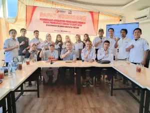 Panwascam Susukan Lakukan Penertiban APK saat Masa Tenang Pemilu 2024