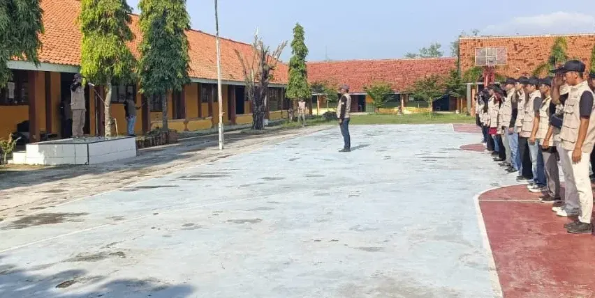 Penurunan APK oleh Panwascam Arjawinangun Dukung Integritas Pemilu