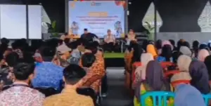 Panwascam Greged Tertibkan APK yang Masih Bertebaran