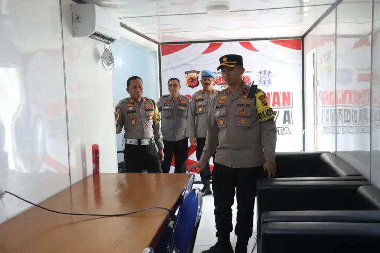 Wakapolres Cirebon Kota Cek Kesiapan Sejumlah Titik Pos Pam dan Pos Yan Mudik