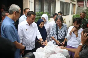 Tekan Inflasi Jelang Iduladha, Kota Cirebon Dapat Alokasi 2.000 Paket Sembako dari Pemprov Jabar