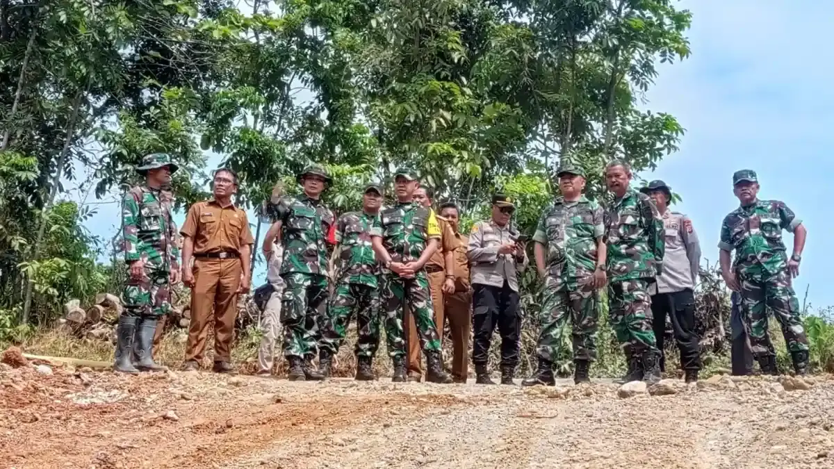 Tim Wasev TNI AD Tinjau Progres TMMD ke-121 di Kabupaten Cirebon