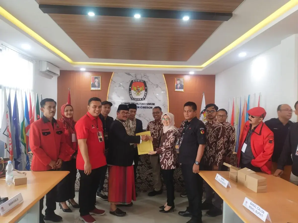 Pasangan Beriman Daftar Pertama ke KPU di Pilkada Kabupaten Cirebon