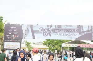 Bank bjb Mudahkan Nasabah Mendapatkan Tiket, Konser Sheila On 7 di Pekanbaru Berlangsung Meriah