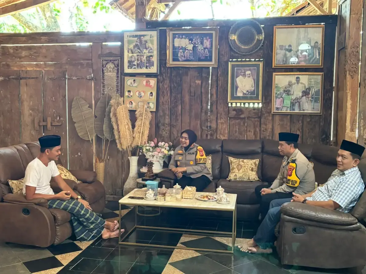 Bahas Rencana MLB NU dan Kondusivitas Jelang Pilkada, Kapolresta Cirebon Temui KH Imam Jazuli