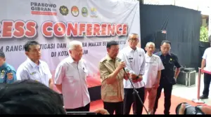 Wiranto Hadiri Uji Coba Makan Bergizi Gratis di SMPN 1 Kota Cirebon