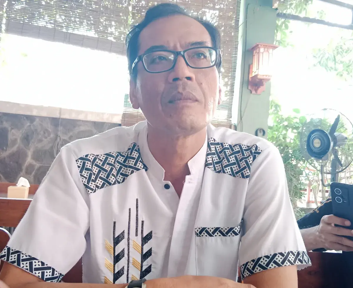 Sophi Terima SK sebagai Ketua Dewan, Ade Riyaman: Jangan Ada Cawe-cawe Lewat Pintu Belakang