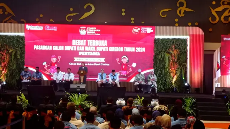 Debat Pertama, Empat Paslon Adu Strategi dan Program untuk Masa Depan Kabupaten Cirebon