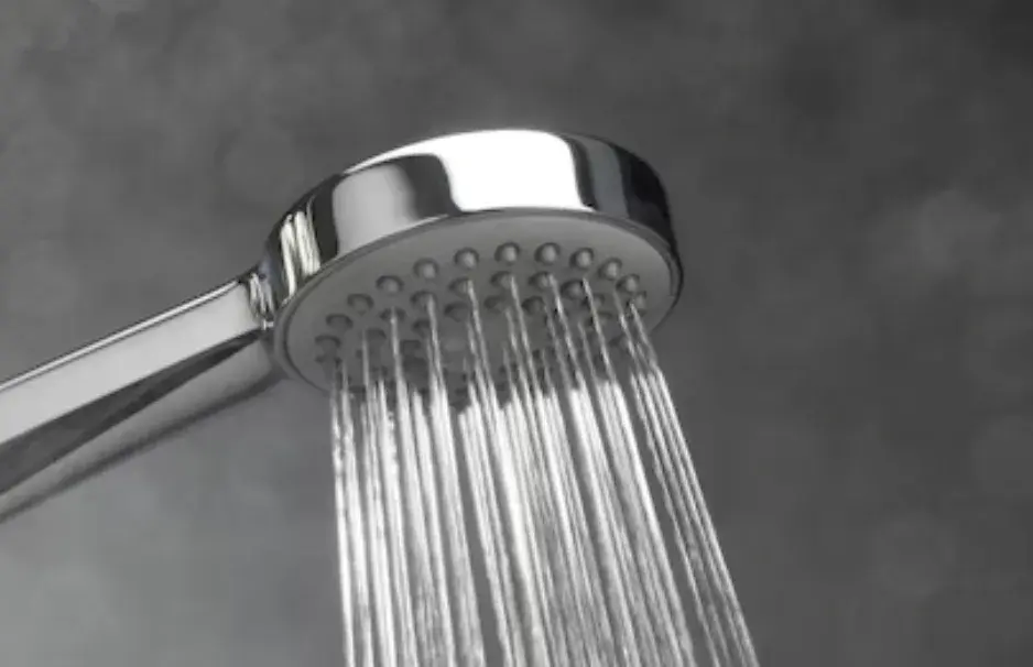 Benarkah Mandi Air Dingin di Pagi Hari Bikin Tubuh Lebih Sehat? Ini Faktanya