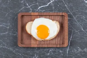 Telur Setengah Matang: Mitos Kesehatan atau Sumber Nutrisi Super?
