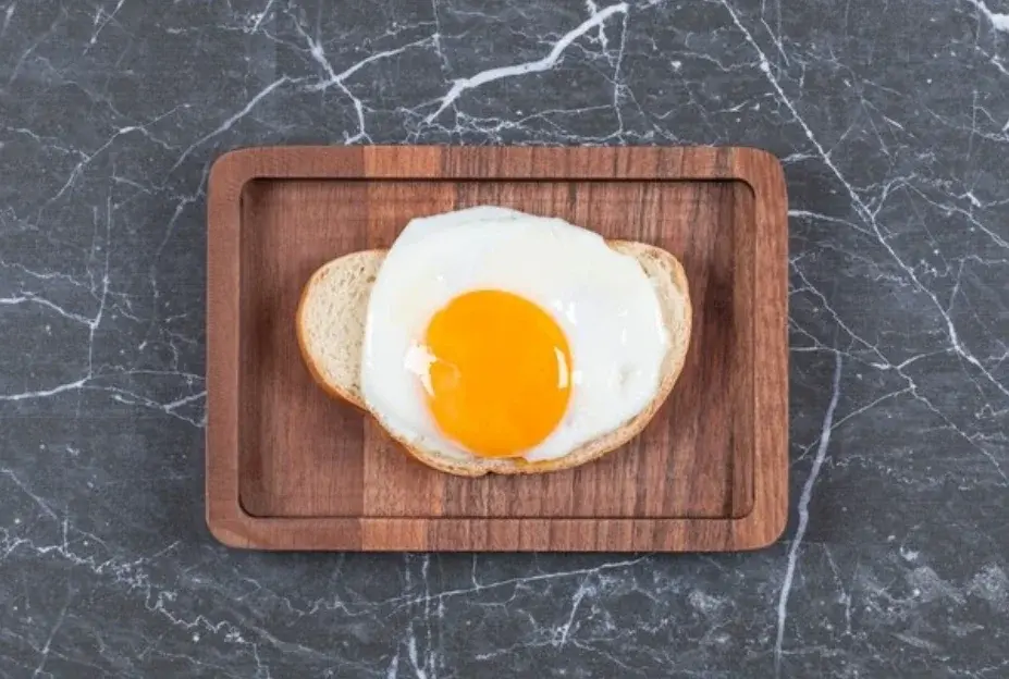 Telur Setengah Matang: Mitos Kesehatan atau Sumber Nutrisi Super?