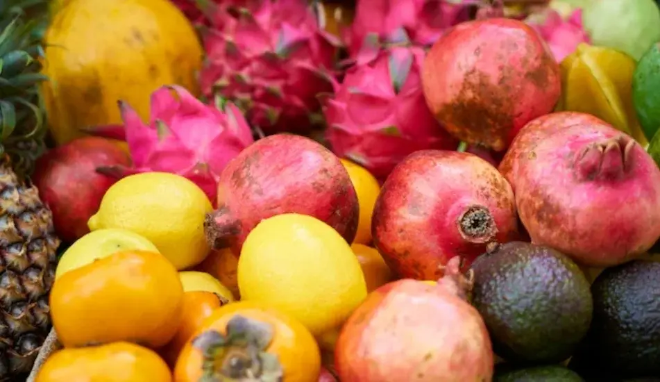 Buah vs Multivitamin: Mana yang Lebih Efektif untuk Tubuh?