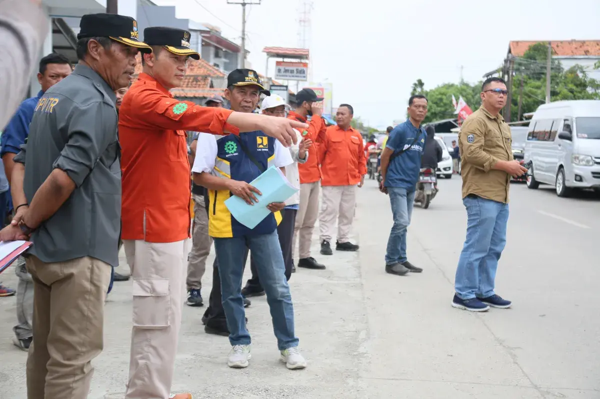 Safari Pembangunan, Pj Bupati Pantau Progres Pembangunan di Berbagai Titik Strategis Wilayah Barat
