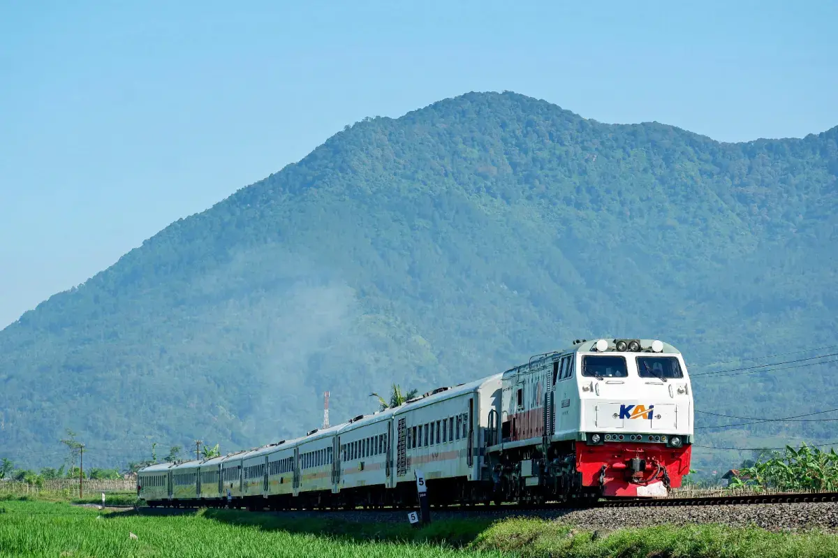 Angkut 3,8 Juta Penumpang, KAI Daop 3 Cirebon Catat Peningkatan Signifikan di 2024