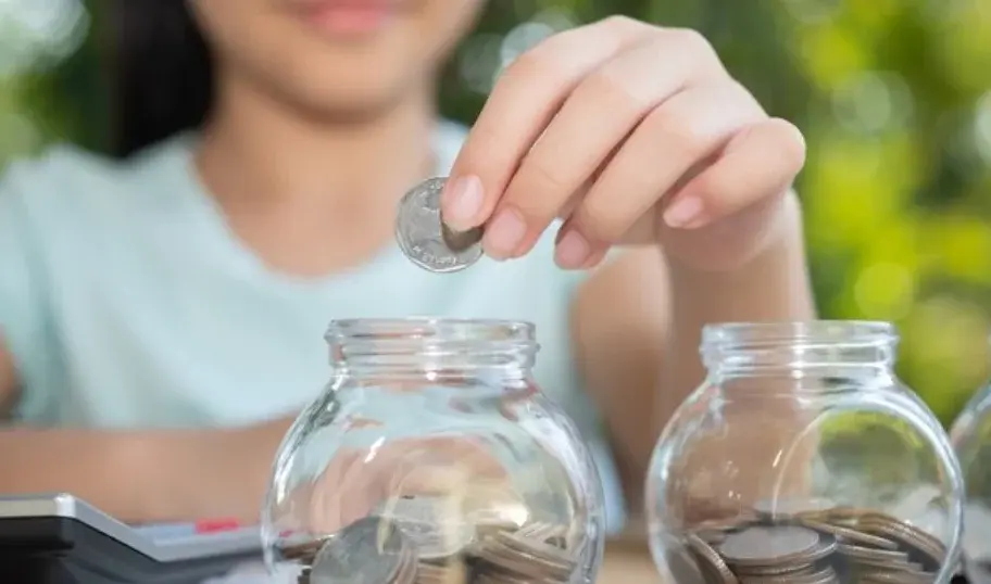 Tips Menabung untuk Liburan Tanpa Menguras Gaji