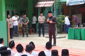 Bersama Kapolresta dan TNI di Ponpes Al-Jauhariyah, Pj Bupati Berikan Motivasi kepada Santri