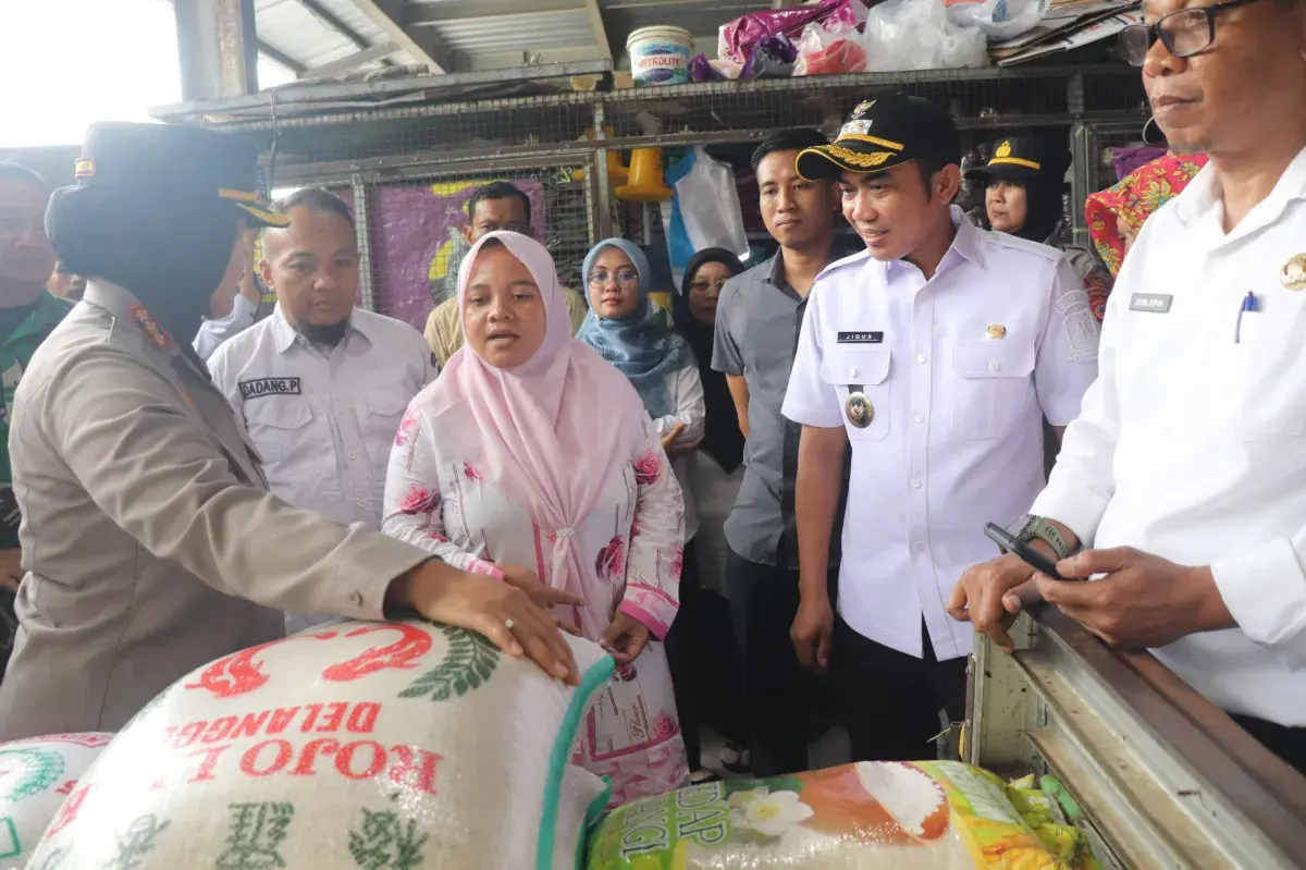 Pemda dan Polresta Cirebon Pantau Bapokting, Stok Bahan Pokok Aman Meski Sejumlah Harga Mulai Naik