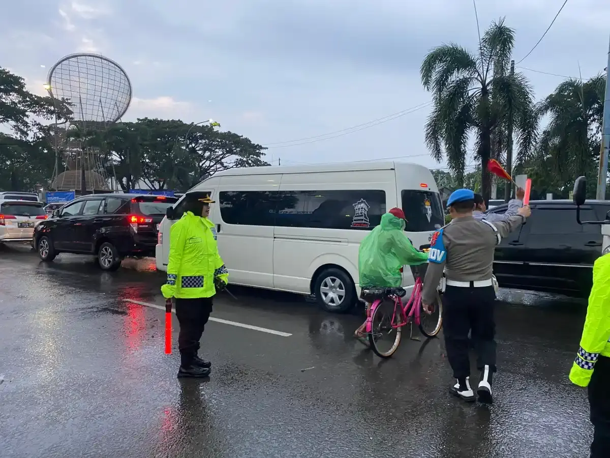 Kapolresta Cirebon Tinjau Langsung Arus Balik Lebaran 2025, Pastikan Keamanan Jalur Tol dan Arteri