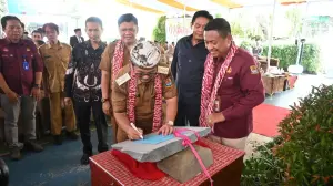 Sekolah Unggulan Diluncurkan, Bupati Cirebon Tekankan Mutu dan Akhlak