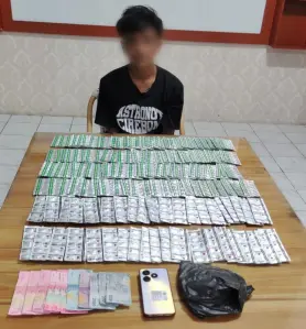 Kedapatan Simpan 1.500 Butir Obat Keras, Remaja 19 Tahun Ditangkap Polresta Cirebon