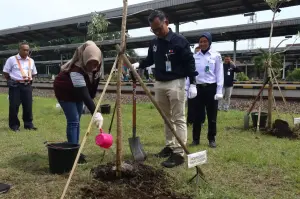 KAI Daop 3 Cirebon Salurkan Dana TJSL Rp 463 Juta