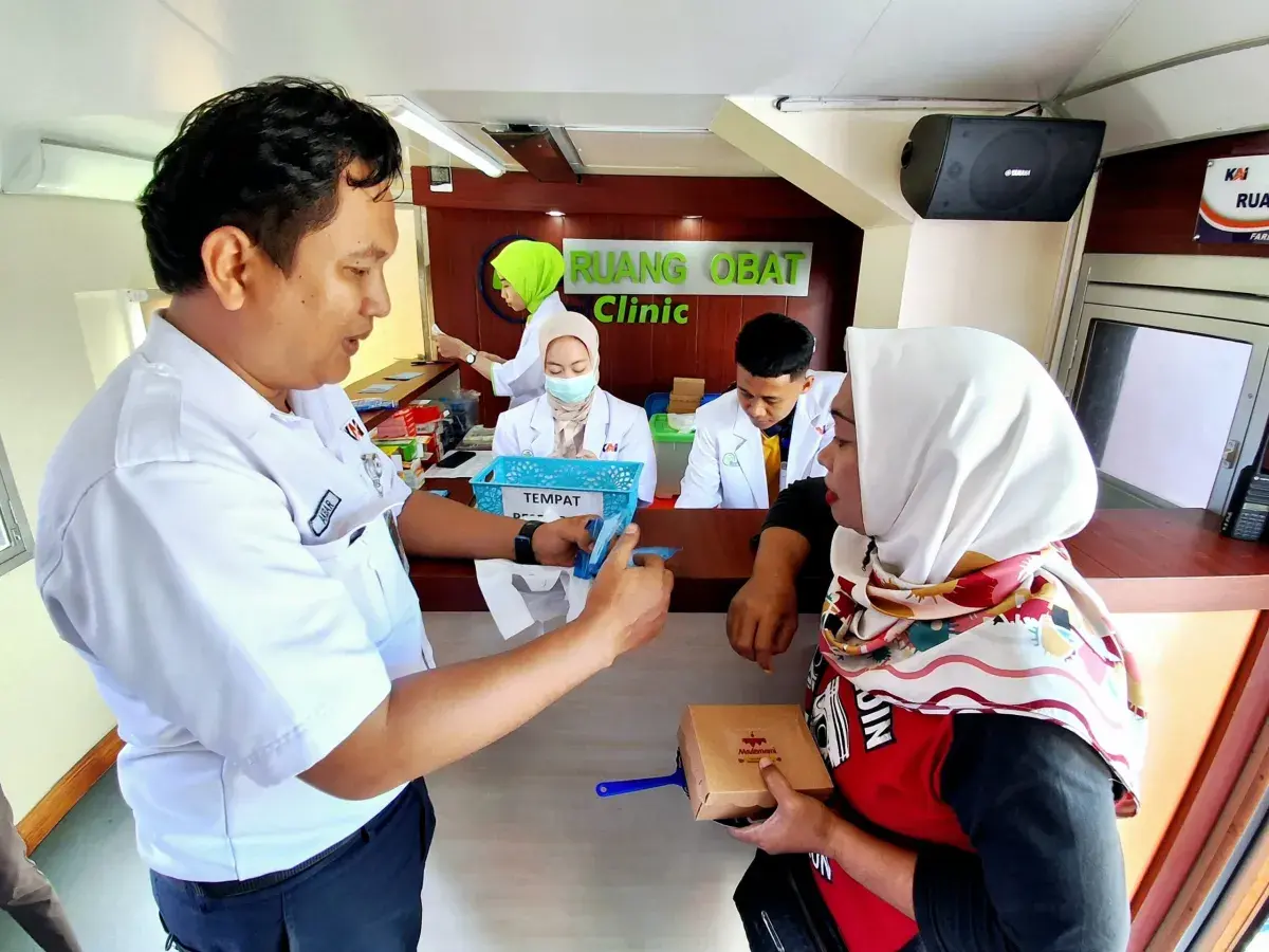 KAI Hadirkan Pemeriksaan Kesehatan  Gratis Bagi Warga Sekitar Rel