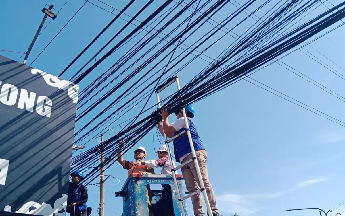 Tertibkan Kabel Semrawut di Jalan Tuparev, Pemkab Siapkan Skema Jaringan Bawah Tanah