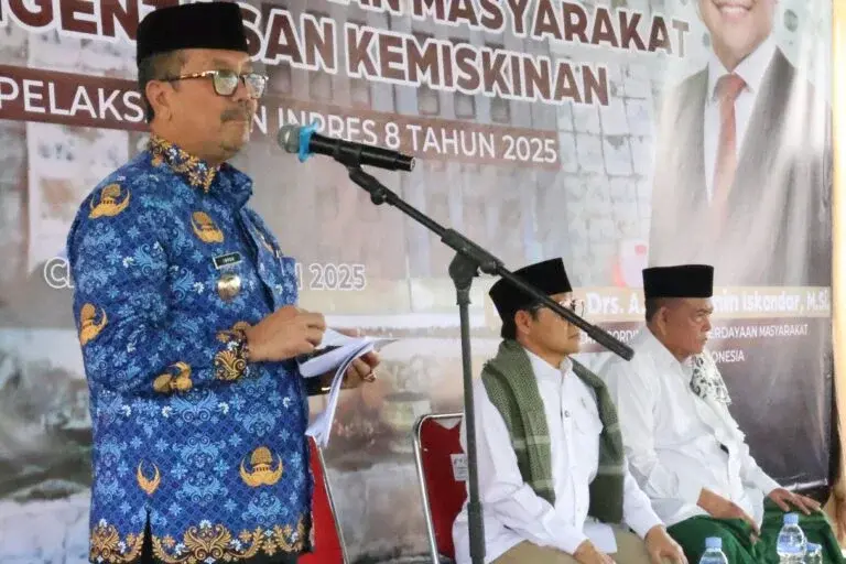 Pesantren Tawarkan Solusi Pengentasan Kemiskinan, Bupati Cirebon Dukung Langkah Menko PM Muhaimin