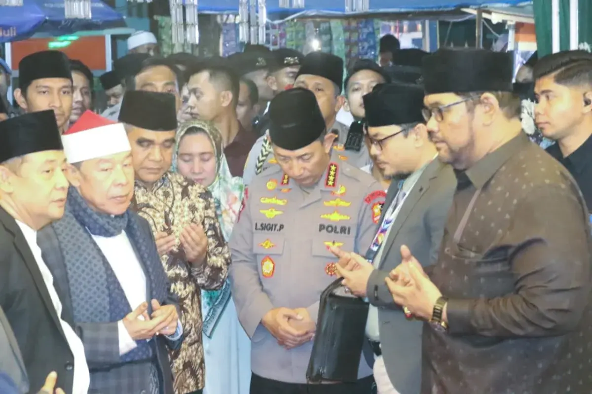 Haul Buntet Pesantren, Kapolri Tekankan Peran Sinergis Ulama dan Polri