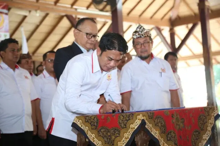 Jigus Resmi Pimpin KONI, Sport Center Watubelah Jadi Pusat Pembinaan Atlet