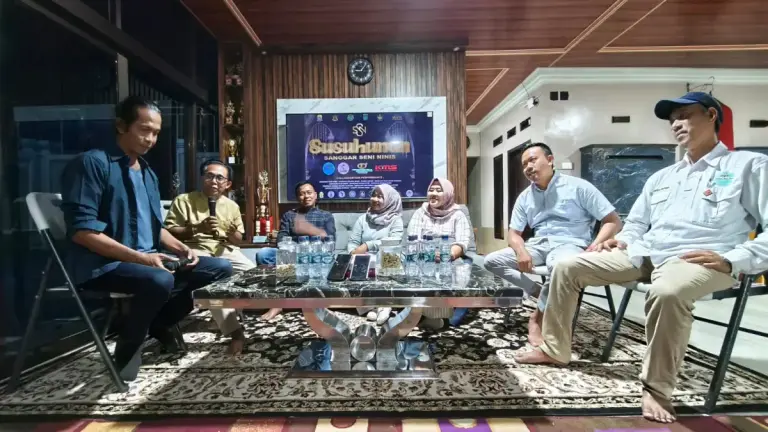 “Susuhunan Sanggar Seni Ninis” Tampilkan Kolaborasi Seni Tradisi dan Kontemporer di Cirebon