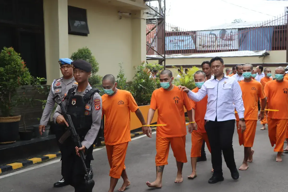 Polresta Cirebon Ungkap 12 Kasus Narkoba, 15 Tersangka Ditangkap