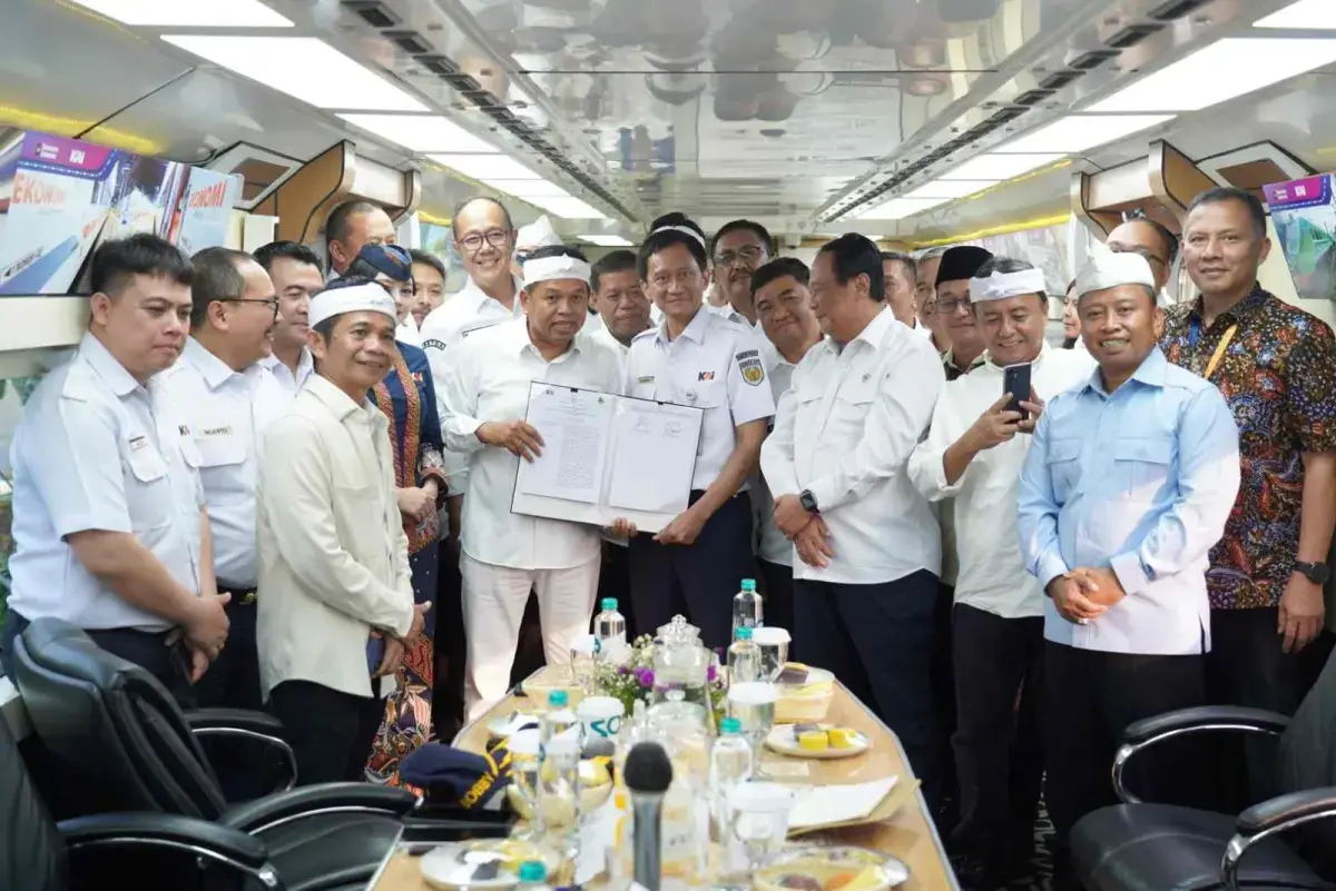 Jabar–KAI Tandatangani PKS Perkuat Transportasi Rel untuk Mobilitas dan Ekonomi Warga