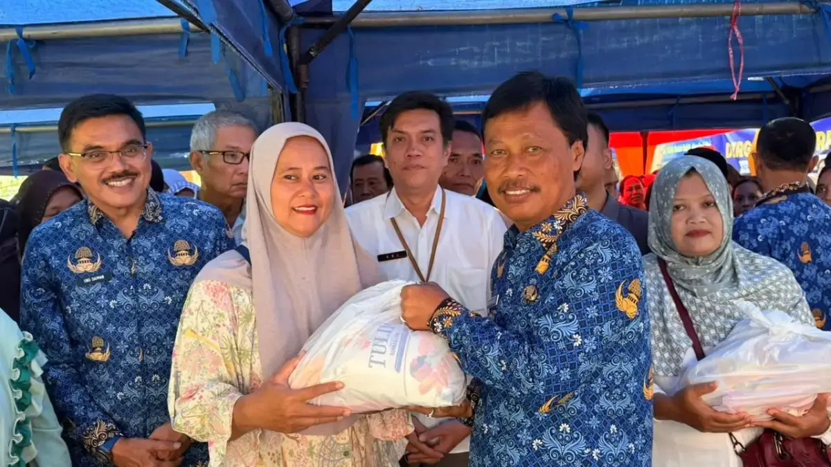 Operasi Pasar Bersubsidi Dilakukan, Wali Kota Cirebon: Program Ini Sangat Membantu Masyarakat