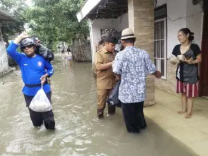 Bantuan Logistik Disalurkan, Pemkab Antisipasi Dampak Banjir Susulan