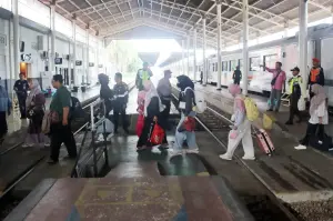 Libur Akhir Tahun, KAI Daop 3 Cirebon Ajak Manfaatkan KA Fakultatif