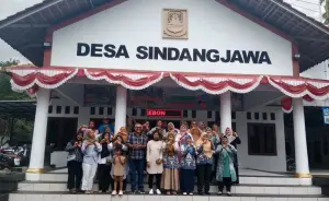 Dosen FISIP UGJ Gelar PKM: Dari Antihoaks hingga Digitalisasi UMKM