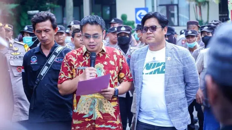 Dialog Upah di Tengah Tekanan Ekonomi, Buruh dan DPRD Cari Jalan Tengah