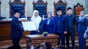 Perkuat Dasar Hukum, DPRD Sahkan Raperda BPR Daerah