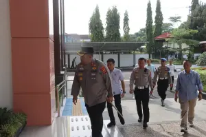 Perkuat Koordinasi Hukum, Kapolresta Cirebon Sambangi Kejari dan PN Sumber