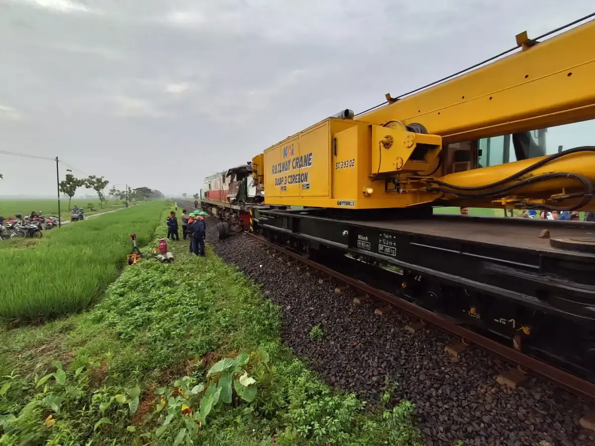 KA Menoreh Alami Kecelakaan di Cirebon, KAI Pastikan Penumpang Selamat