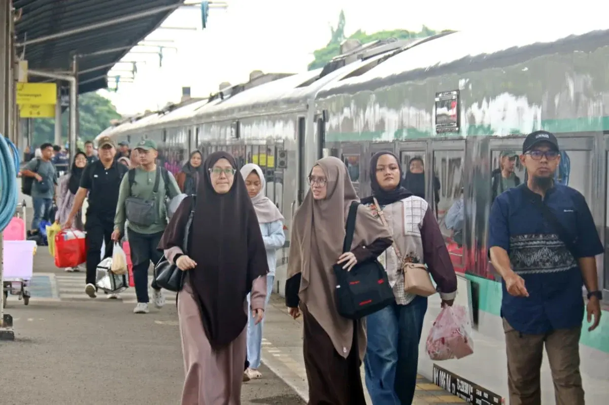 Libur Imlek, KAI Daop 3 Cirebon Sediakan Hampir 30 Ribu Tiket KA